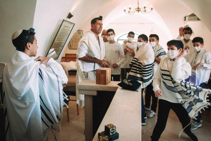 התחמושת - זריקת סוכריות