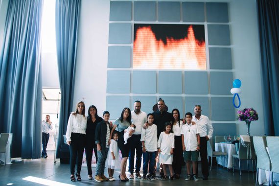 כל המשפחה לאחר הטקס