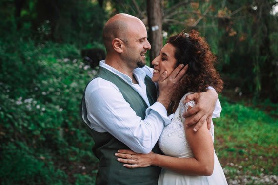 החיבור שלהם מטורף, נולדו אחד לשניה - עין חמד אולם אירועים