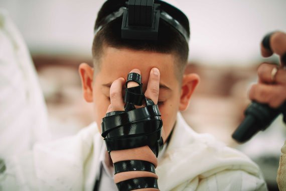 רגע שלא יחזור אך תמיד תוכלו לחזור אליו | צילום אומנותי לעליה לתורה