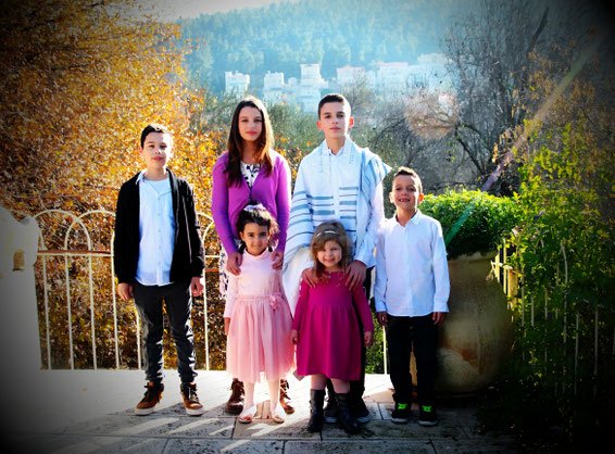 בוק בר מצווה משפחתי בטבע