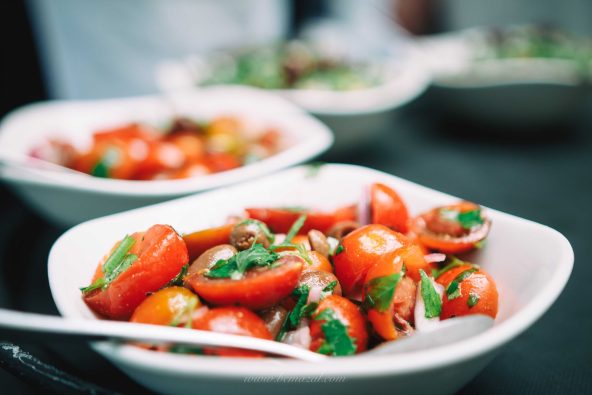 סלט שרי עם כוסברה ושמן זית