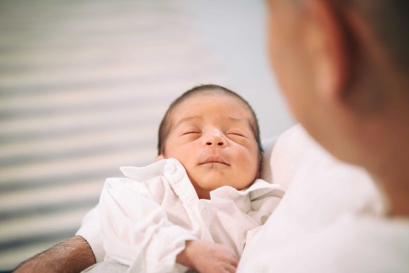 האב והבן - צילומים מקדימים אצלכם בסלון