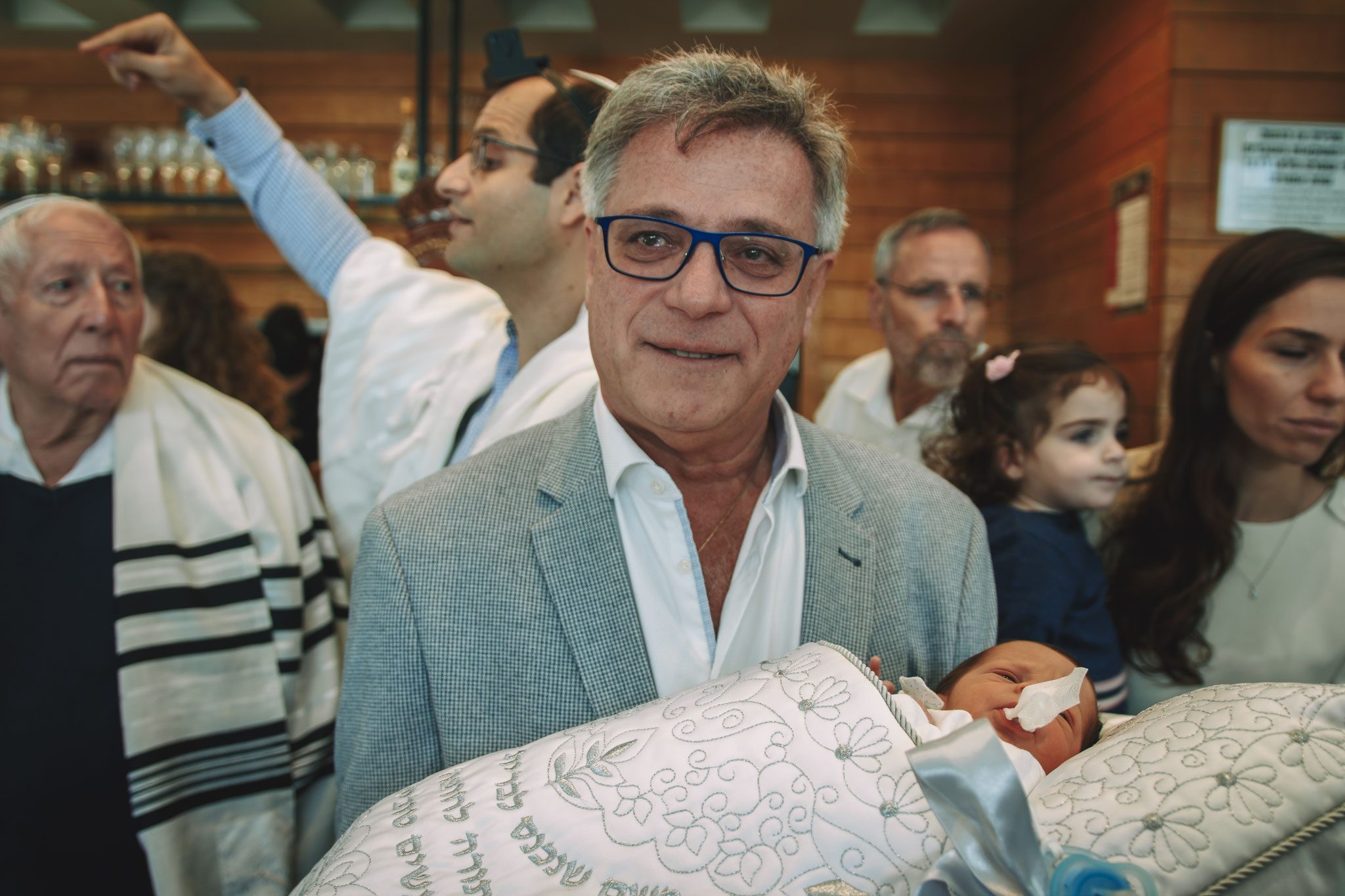 הרגש והדמעות - ברית במסעדה צילום